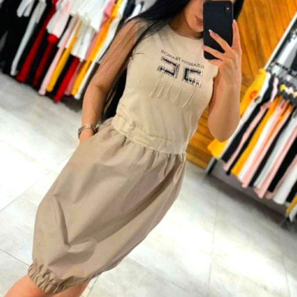 Dress - Picture 1 of 1